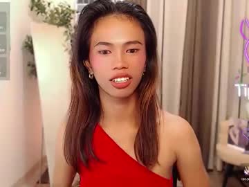 scarlet kisses