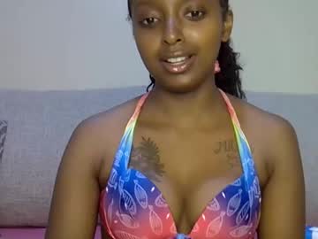 sexxy mamacitaa